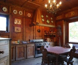 Chalet Tofana: Kitchen