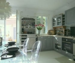 Villa Rinia: Kitchen