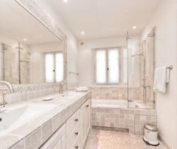 Villa Amelie: Bathroom