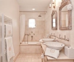 Villa Puccini: Bathroom