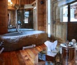 Chalet Marco Polo: Master bathroom