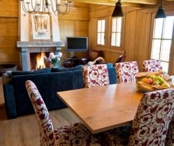 Chalet Felix: Living/dining area