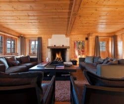 Chalet Tootsie: Fireplace