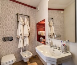 Villa-Zarina-Bathroom