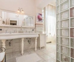 Villa-Galliana-Bathroom