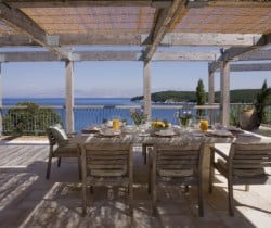 Villa Lyra-Al fresco dining area