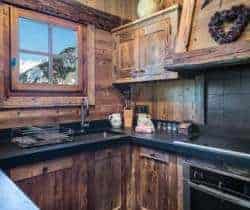 Chalet-Grangette-Kitchen