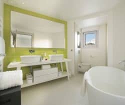 Chalet-Saint-Bathroom