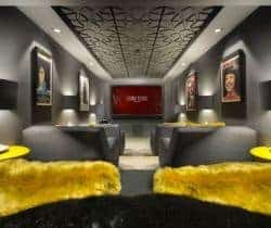 Chalet-Saint-Cinema-room