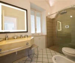 18Villa-Adele-Bathroom