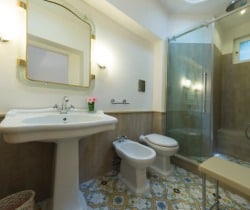 21Villa-Adele-Bathroom