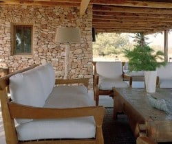 Villa Rayan: Outdoor chill out area