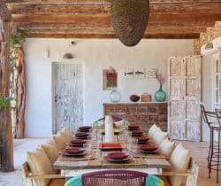 Villa-Savanna-Al-fresco-dining-area