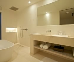 Villa Eclipse: Bathroom