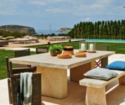 Villa Eclipse: Al fresco dining area