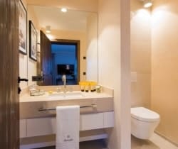 Chalet-Apartment-Enzian-Bathroom