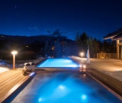 Chalet-Renarde-Outdoor-hot-Jacuzzi