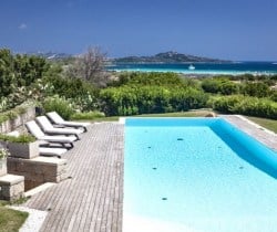 Villa Amata-Swimming pool  area