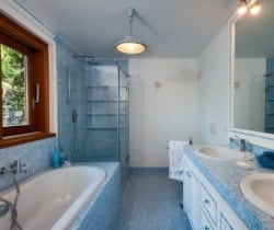 Villa Turchese: Bathroom