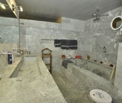 Chalet Cube - Bathroom