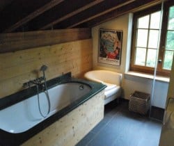 Chalet Muragl: Bathroom