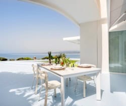 Villa-Renella-Al-fresco-dining-area