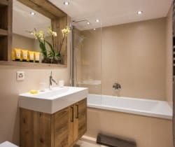 Chalet-Elsie-Bathroom