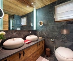 Chalet Wildrose: Bathroom