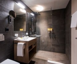 Chalet Apartment Arlo-Bathroom